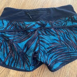 Lulu Lemon Hotty Totty Shorts